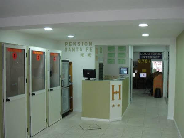 Pension Santa Fe Фуэнхирола Экстерьер фото